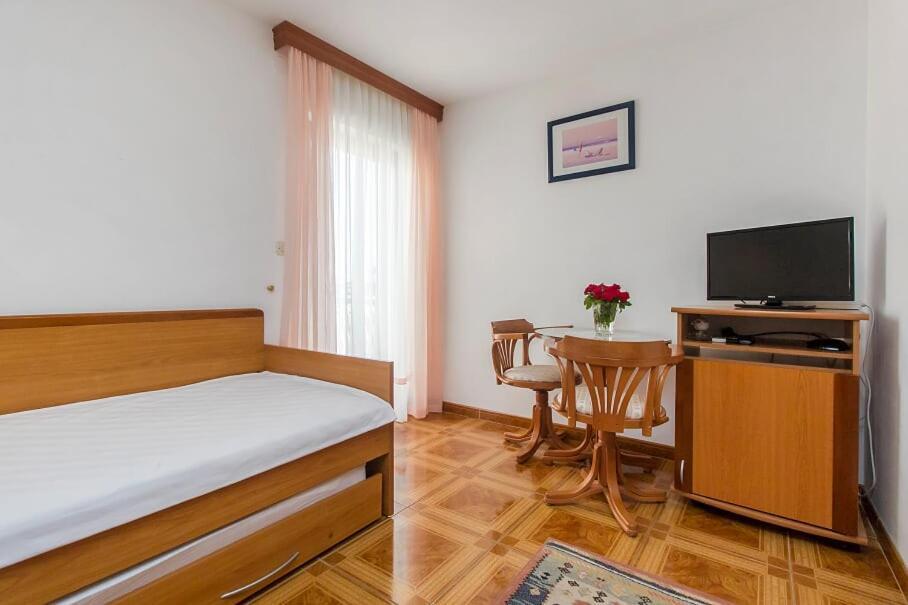 Apartments Tonimir ヴォディツェ エクステリア 写真